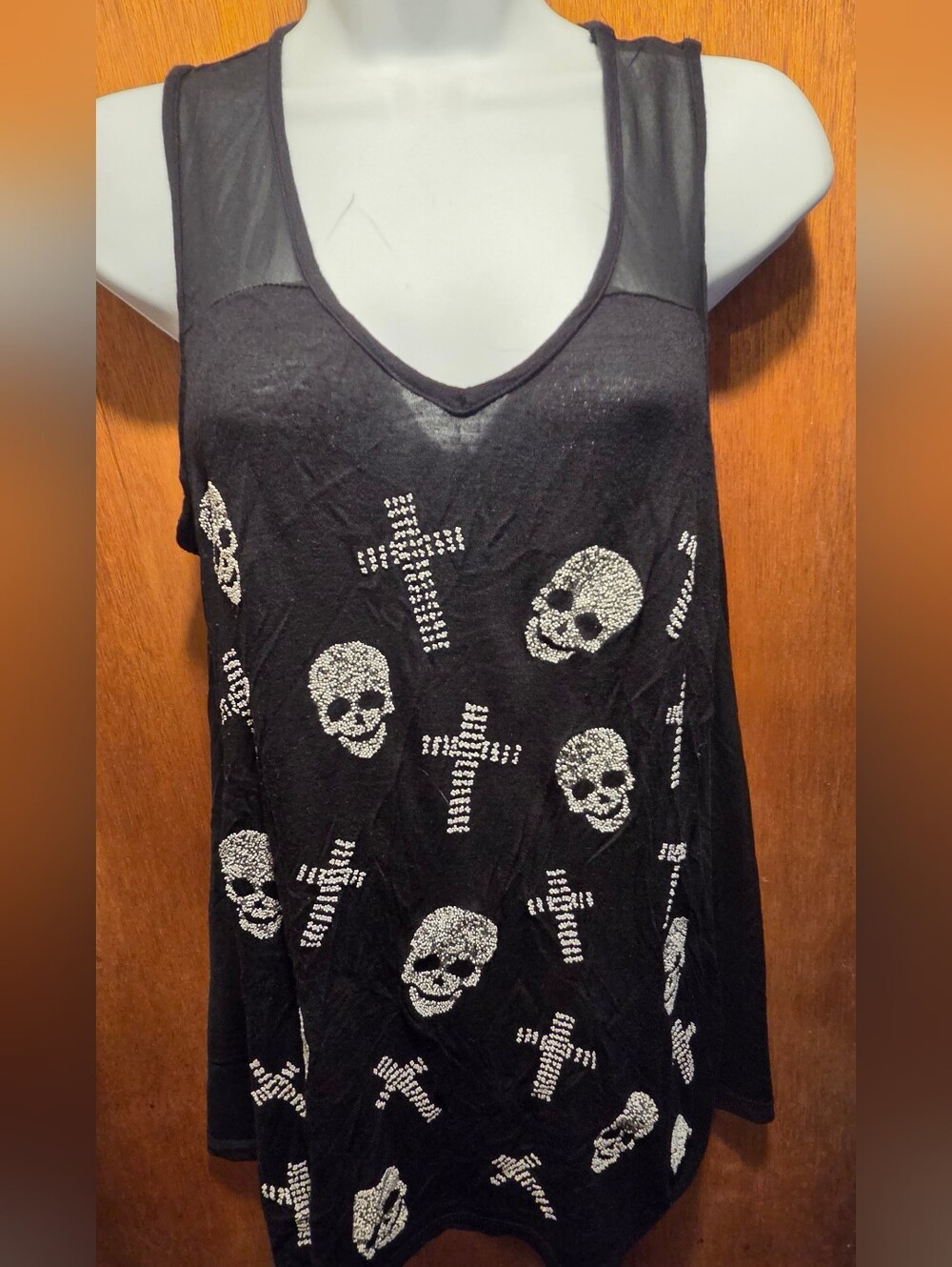 ISSI Black Tank Top White Skull & Cross Details SzM - Picture 4 of 8
